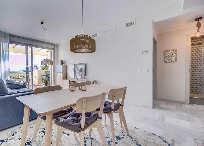 Sea View Paradize Фуэнхирола